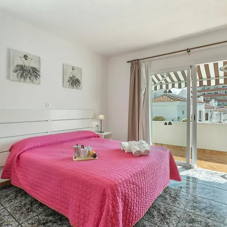 Апартаменти Golden Sun Penthouse Floritas *